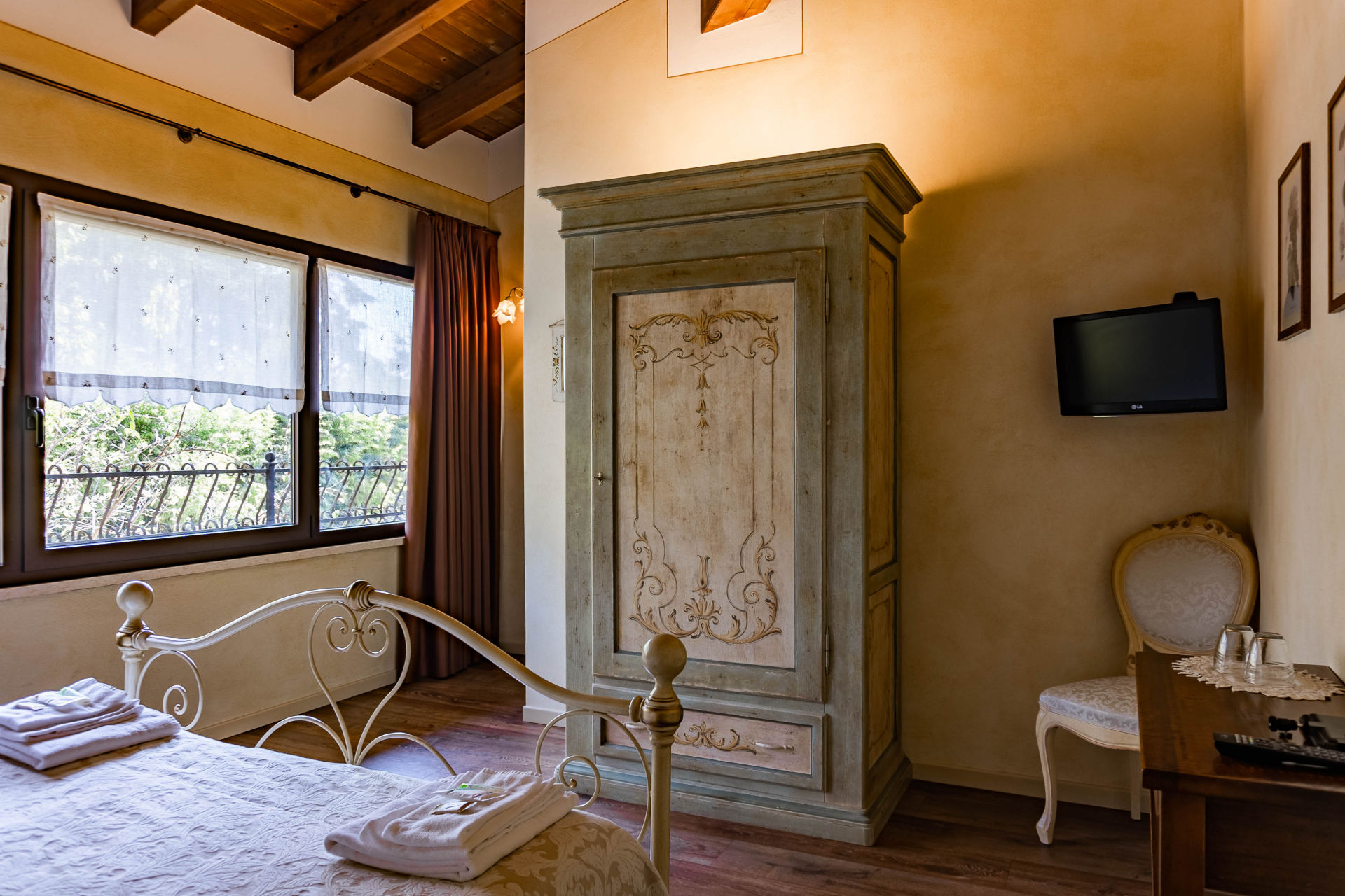 Bedroom of Farmhouse I Filari - Valeggio sul Mincio