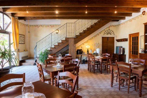 Access to the rooms Farmhouse I Filari